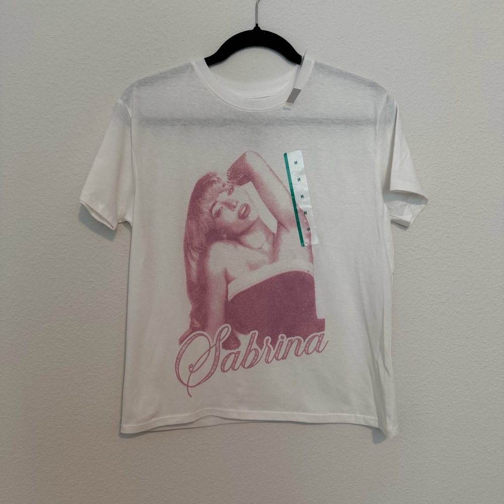 Sabrina carpenter White and Pink Graphic Tee Medium New With Tag